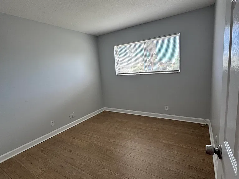 1501 Crescent Cir #E45 — Photo 16