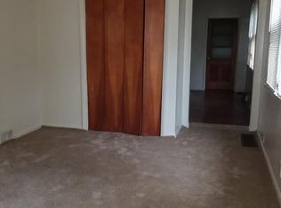 3648 E 55th St, Cleveland, OH 44105