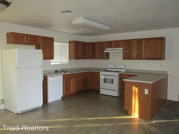 3rd image of 73637 Sunnyvale Dr APT 3
