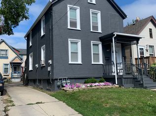 1747 N Warren Ave #1, Milwaukee, WI