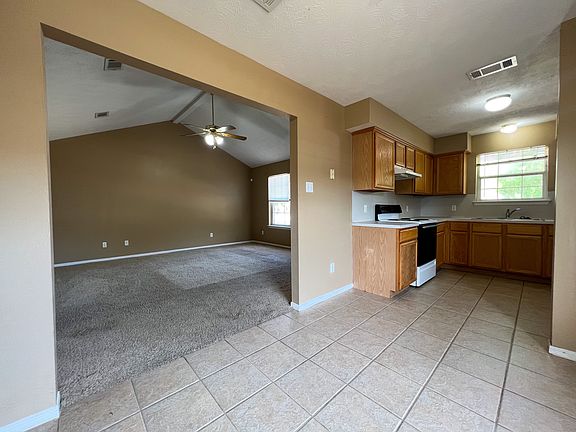 3rd image of 2410 Brittain Ct
