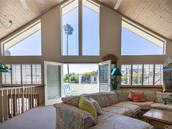 4th image of 1004 Woodstock Ln