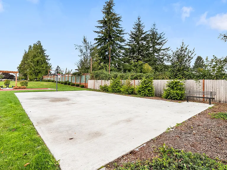1019 Curtis St — Photo 22