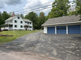 271 Nevin Rd, Newfoundland, PA 18445