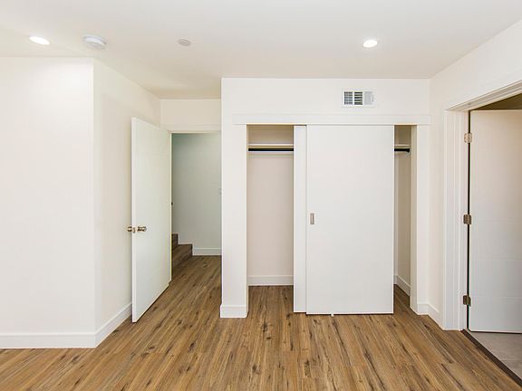 5th image of 532 N Serrano Ave #532