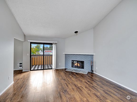 3rd image of 9034 Pacific Avenue #C3