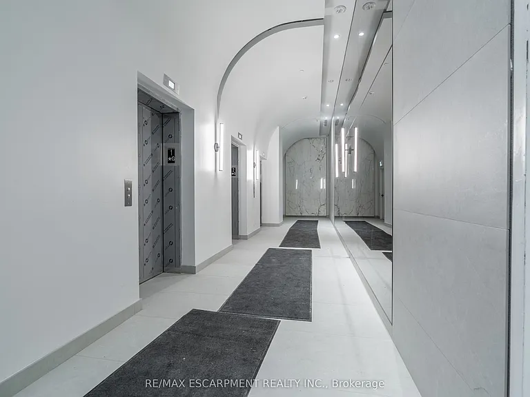 2075 Lakeshore Rd #1205 — Photo 35
