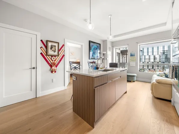 100 Shawmut Ave #811, Boston, MA 02118