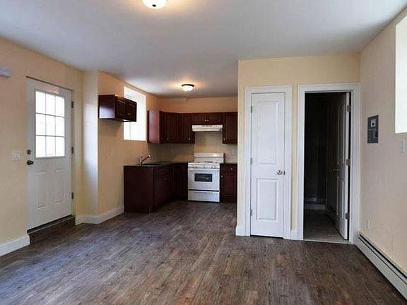 3rd image of 81 Serrell Ave