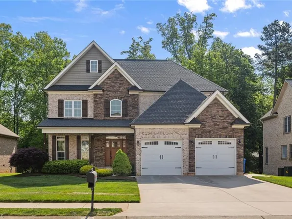 215 Fearrington Dr, Kernersville, NC 27284