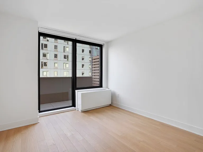662 Pacific St #18M — Photo 14