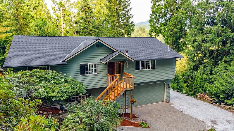 5th image of 654 Crest Lane