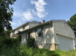 25 Maple Ln, Blairstown, NJ 07825