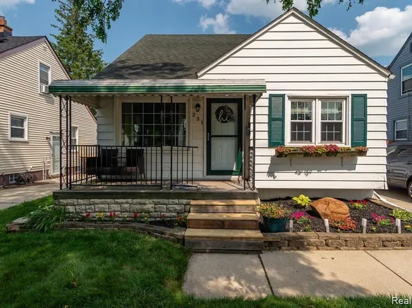 231 Cleveland St, Trenton, MI 48183