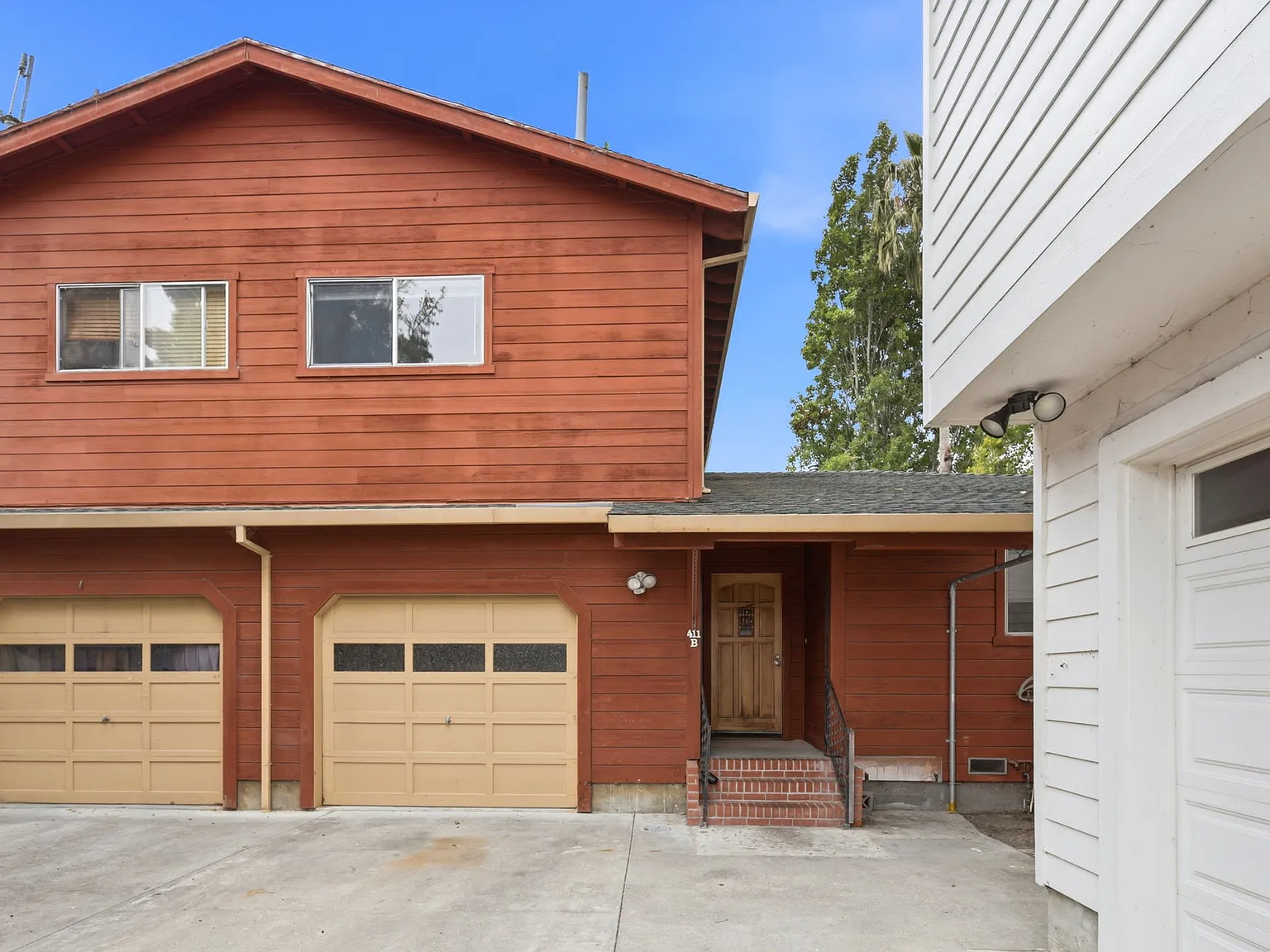 Surf's Up - Seabright Apt w/ Attached Garage — Photo 3