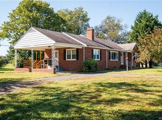 240 Quinton Oaks Ln, Callao, VA 22435