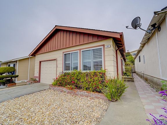 3rd image of 160 Plymouth Cir