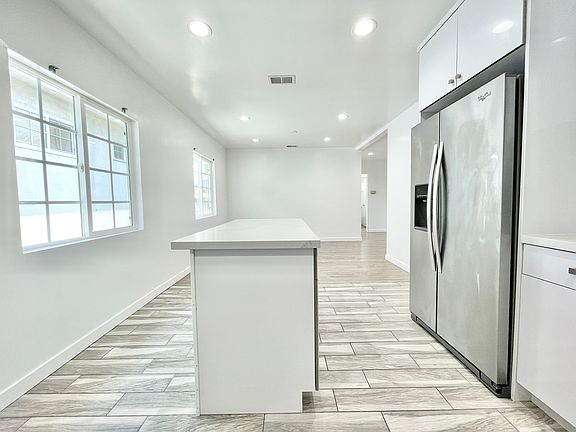 4th image of 1217 S Sherbourne Dr #3A