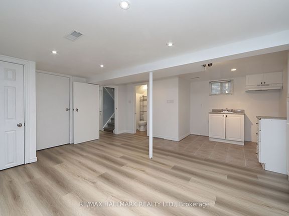 5th image of 11 Adair Rd