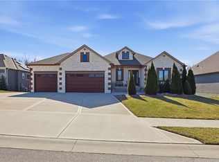 1709 SW 27th St, Lees Summit, MO 64082