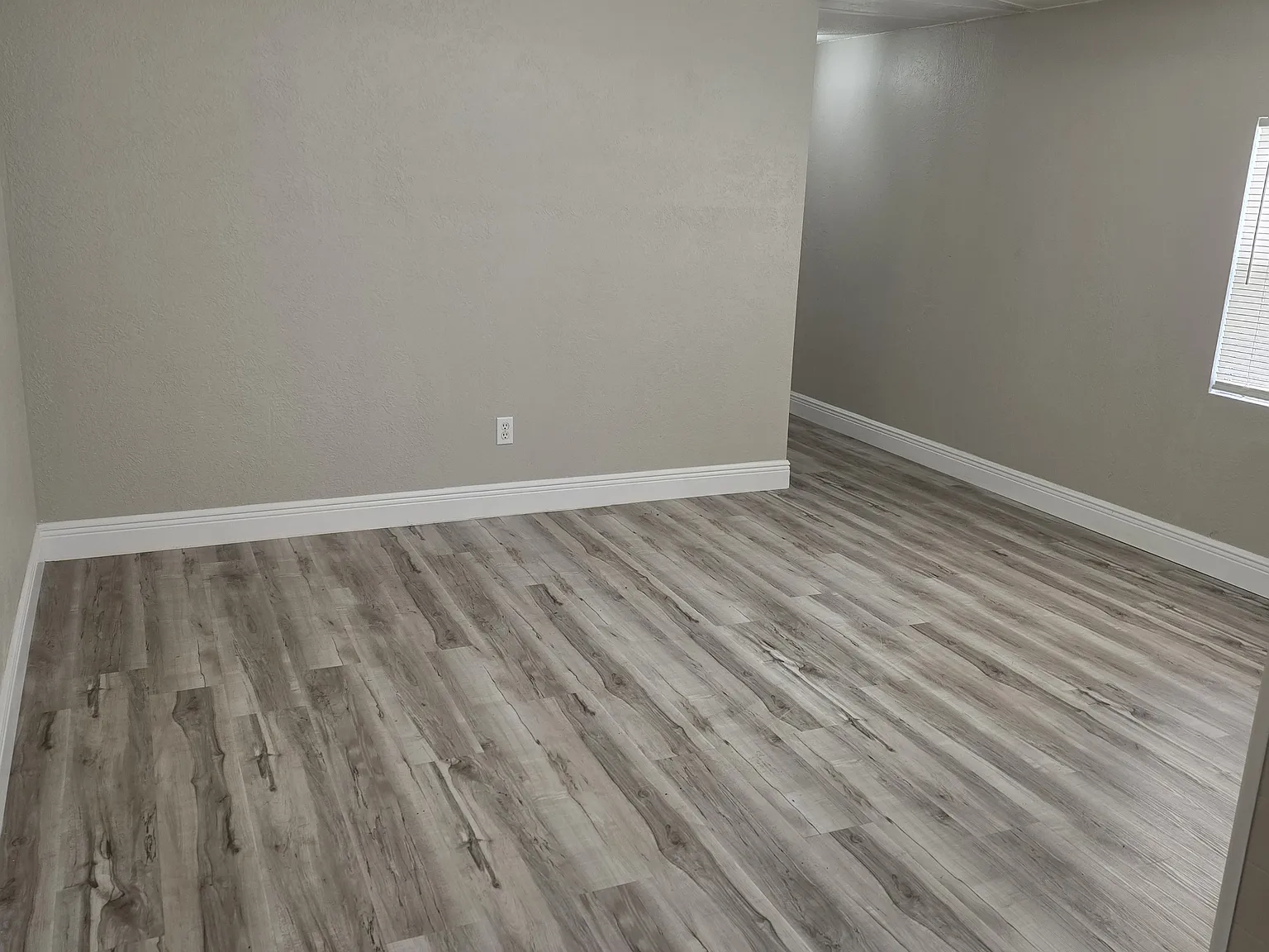2 bed, 540 sqft, $1,300 — Photo 4