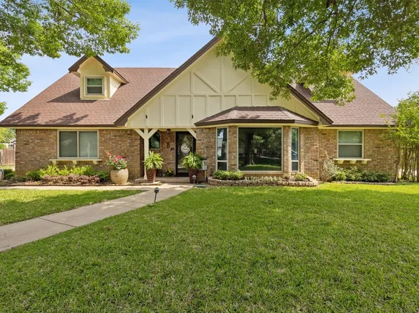 6208 Glengarry Ct, North Richland Hills, TX 76180