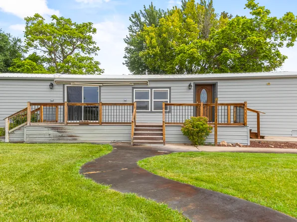 17 Barreras Trl, Los Lunas, NM 87031