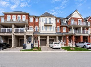 8 Rabbit Run Way, Brampton, ON L6Z 0J2