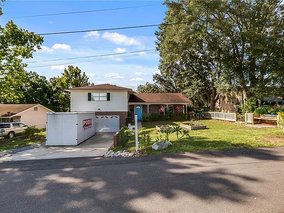 5th image of 1209 Dawn Dr
