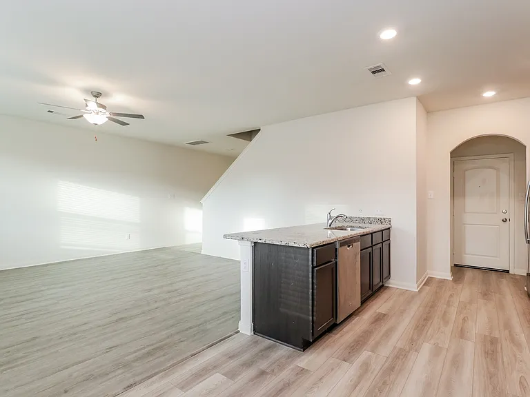 26864 Steinbeck Dr — Photo 4