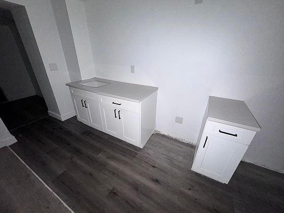 4th image of 87 Dwight St #G1