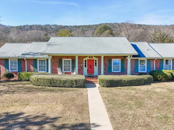 1830 Woodvalley Dr, Dalton, GA 30720