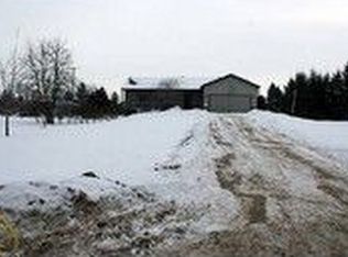 124 E Rattalee Lake Rd, Holly, MI 48442