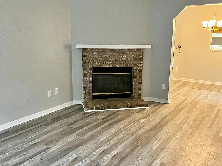3975 Gaffney Loop — Photo 10