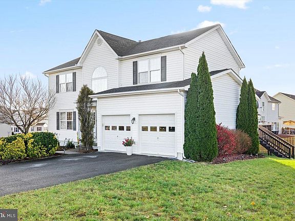 4th image of 412 Lilys Way