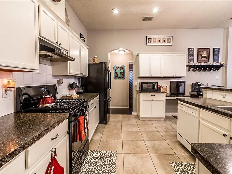 5051 Stagecoach Way — Photo 4