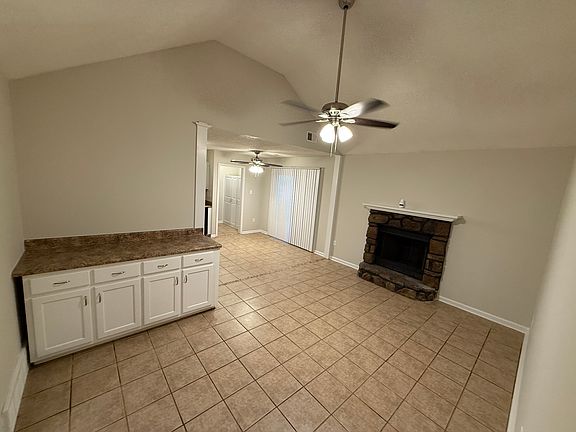 4th image of 10017 Riggan Dr