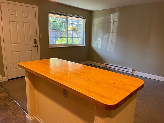 3rd image of 11262 20th Ave S APT 3