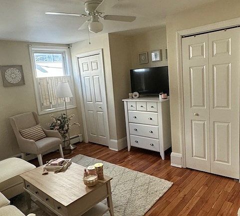 3rd image of 317 Silver St APT 1