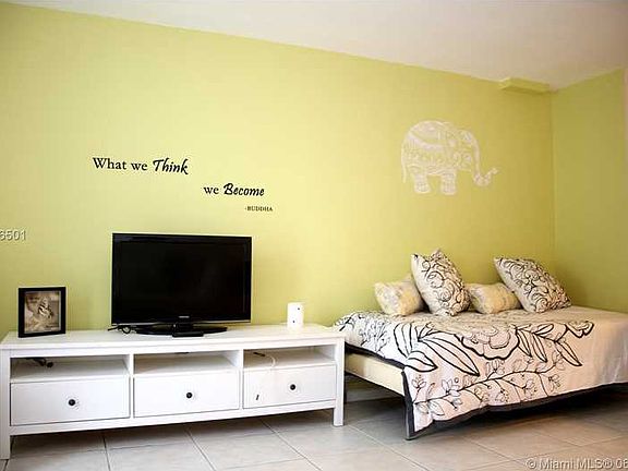 3rd image of 1441 Lincoln Ct #312