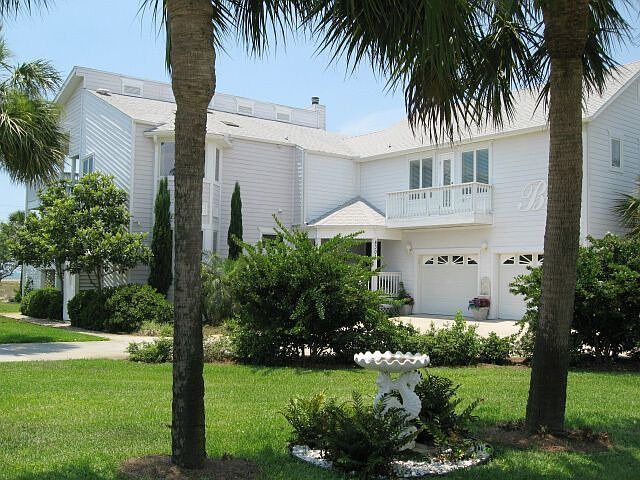 8301 Tradewinds Drive 