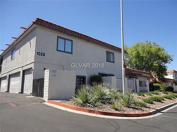 2nd image of 1028 Willow Tree Dr