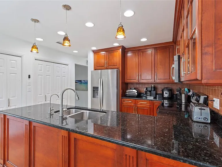 1925 Marla Ct — Photo 6