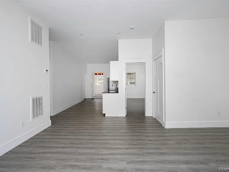 2676 W Main St — Photo 5