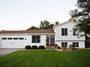 2185 Tyler St, Jenison, MI 49428