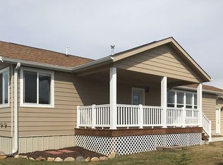 1613 Deerfield Rd SE, Mandan, ND 58554