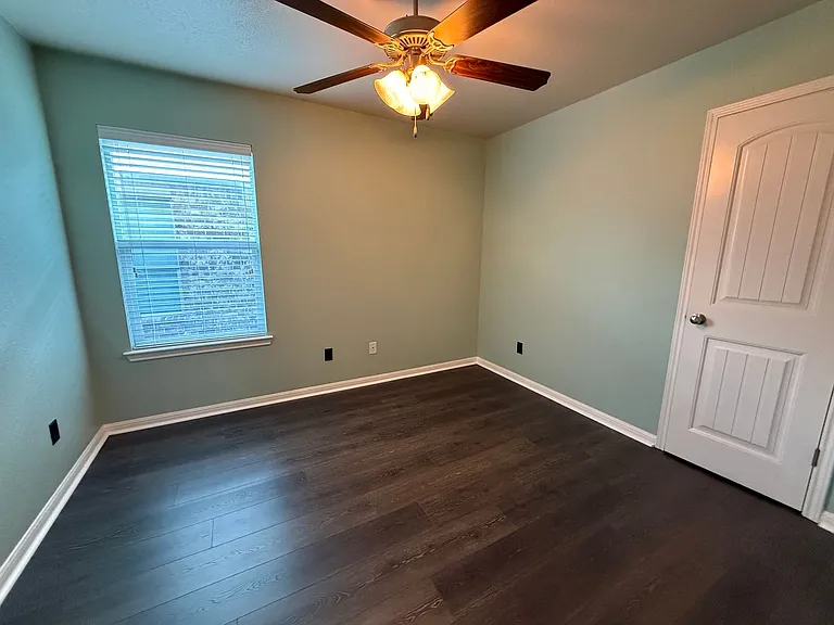 405 W Vega Ln — Photo 13