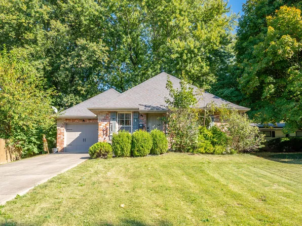 930 N Oak Grove Avenue, Springfield, MO 65802