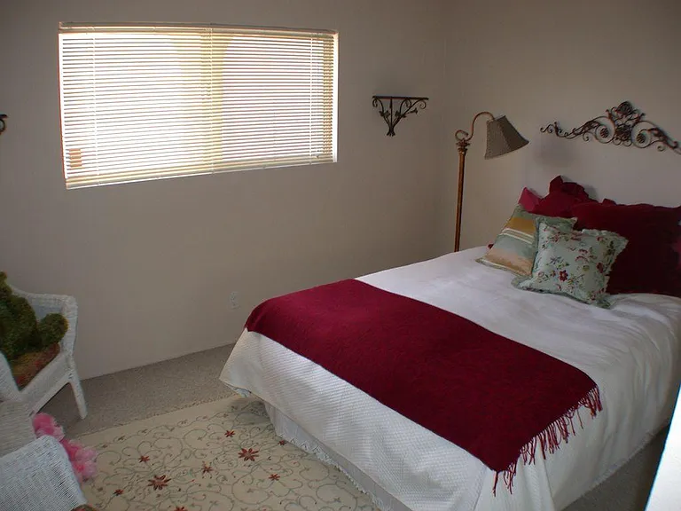 2514 Clairemont Dr #305 — Photo 8