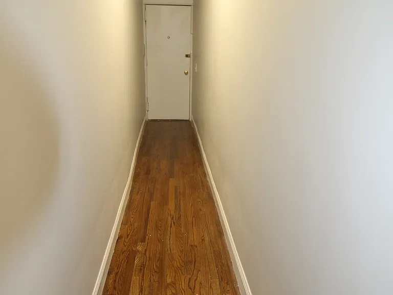 39-31 24th St #7 — Photo 9